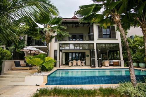 

Romantic Eden Island Villa 40