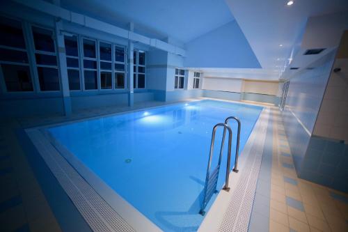 สระว่ายน้ำ, Wellness Apartmán Pec (Wellness Apartman Pec) in เพค พอด สเนซคู