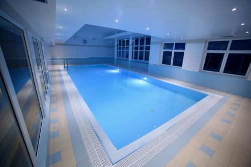 สระว่ายน้ำ, Wellness Apartmán Pec (Wellness Apartman Pec) in เพค พอด สเนซคู