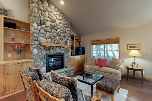 Getaway at The Fields in Warm Springs - Apartment - Ketchum