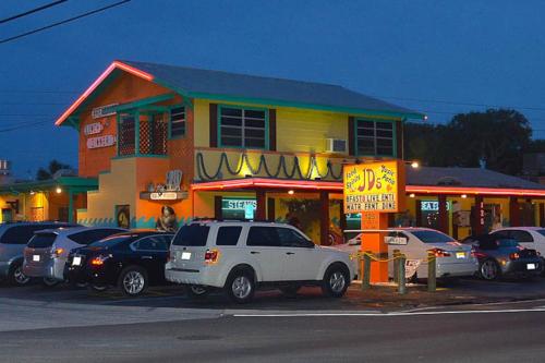 Tides Beach Club 411 - image 8