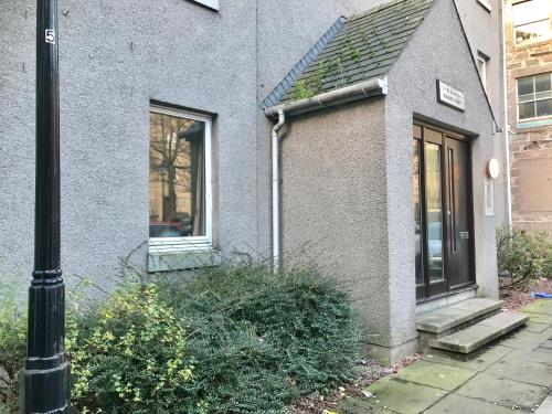 Central Spacious 2 Bedroom by Union Square Free Parking