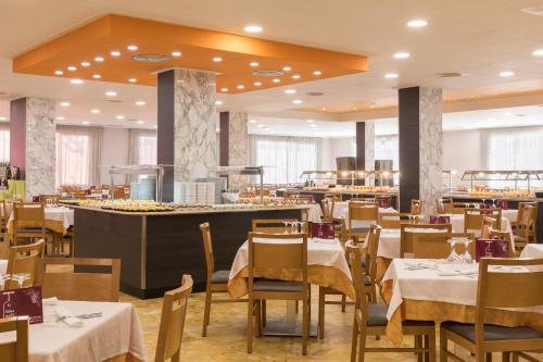 ห้องอาหาร, สปา โฮเต็ล เอช ท็อป โอลิมปิก (Hotel H TOP Olympic) in กาเลยา