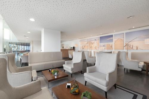 Eurostars Oasis Plaza - image 2