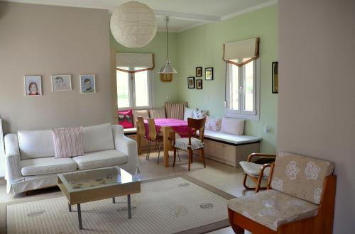  Family and Relaxing House in a Village in Rodotópion