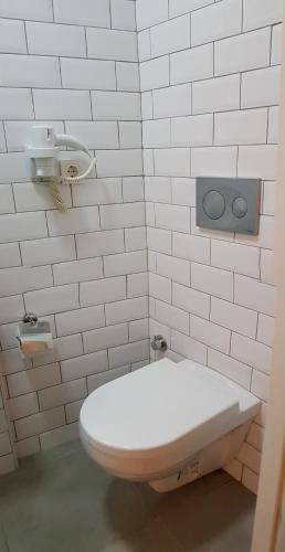 Linden Houses - image 4