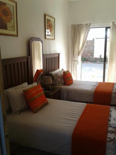 Karoo View Guesthouse Cradock in Крадок