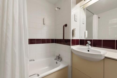 Days Inn Hotel Gretna Green - image 13