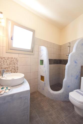 Alexandra's Rooms - image 4