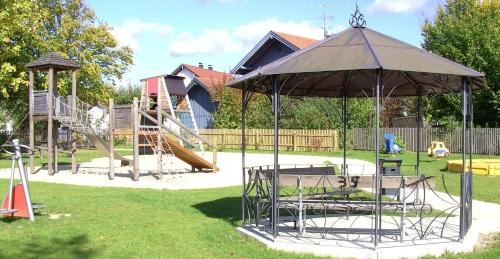 Playground, Ferienhauser Schlossberg in Zandt