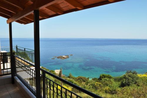 Balcony/terrace, Mari-Christi Apartments in Poros