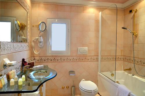 Hotel Homs - image 3