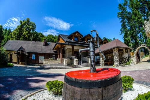 A szálláshely kívülről, Ranczo Czerwony Młyn (Ranczo Czerwony Mlyn) in Zarki Letnisko