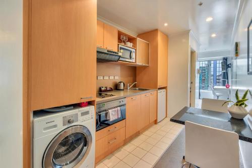 Cute studio in the city with a desk l Free WIFI