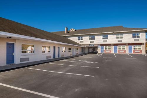 Motel 6-Moncton, NB