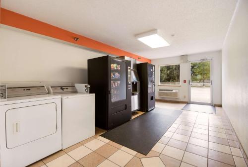 Motel 6 Davenport, IA - 숙소 외관