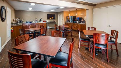 Restaurant, Best Western Shelbyville Lodge in Shelbyville