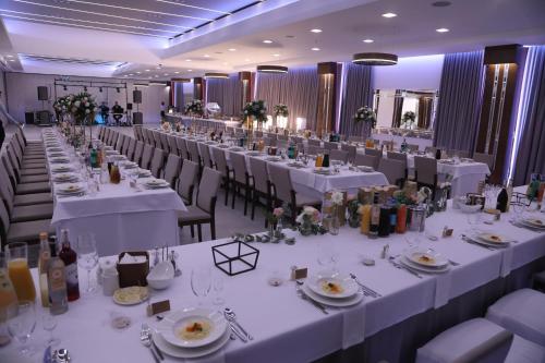 Ресторан, Hotel Na Polboru in Серадз