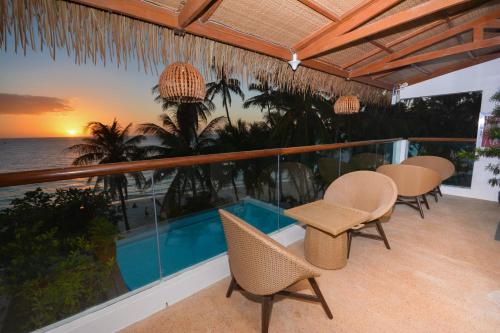 陽台/露台, 博拉卡藍色酒店 (Signature Boracay Blue) in 三號碼頭