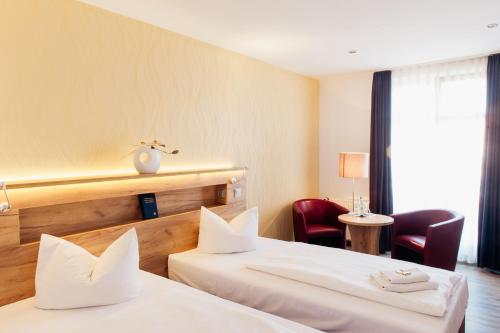 Hotel & Restaurant "Deutscher Kaiser" Room Type - Double or Twin Room - New Building