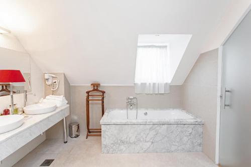 Penthouse Apartment image 6