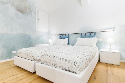 GetThekey San Vitale Apartment - image 6