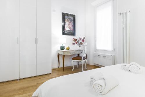 GetThekey San Vitale Apartment - image 12