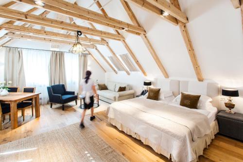 Lesar Hotel Angel - Member of Hip Hotels Room Type - Loft Suite