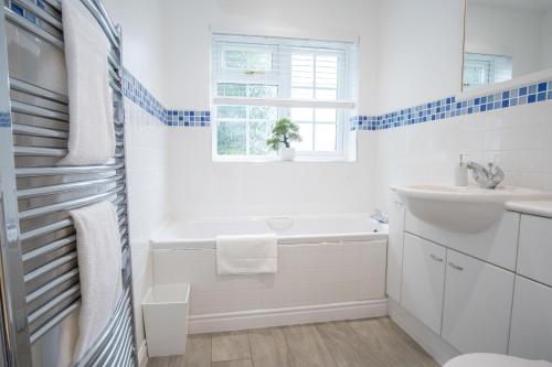 Rural Country Suites- Knowle - (Urban City Suites)
