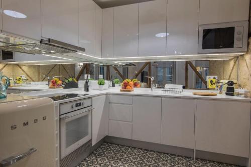  LovelyStay - Vintage Flat Near Santa Justa Elevator! in Lissabon