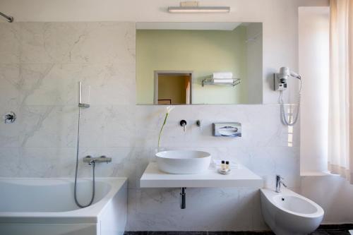 Hotel L'Antico Pozzo - image 14