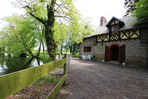 Le Pavillon du Manoir de Brion gîte à louer Forêt de Chevré