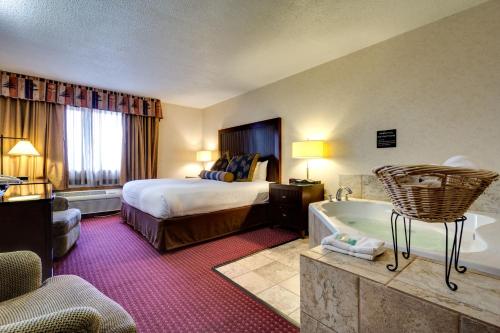 Fireside Inn and Suites