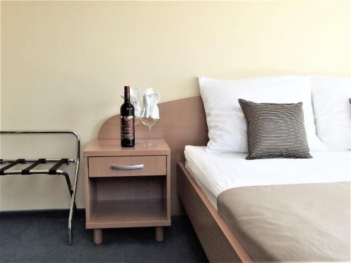 Hotel Central Slavonski Brod - image 10