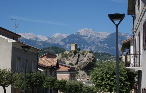  Apricot House in Roccascalegna