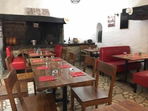 Restorāns, Le Relais Des Vieilles Postes in Les Avenieres-Veyrins-Thuellin