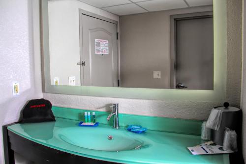 Standard Queen Room with Two Queen Beds