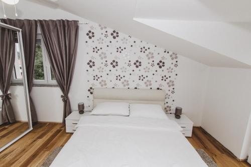 Grey Villas Apartments