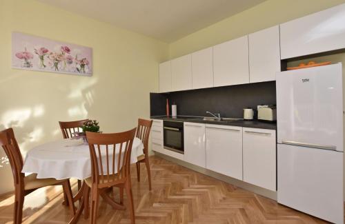 Apartments and Room Alen
