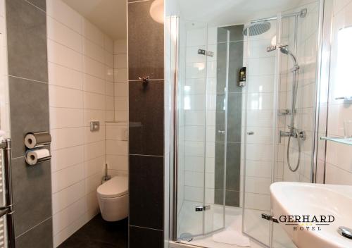 Double Room image 7