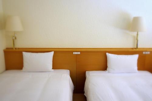 Beach Hotel Sunshine Ishigakijima Room Type - Standard Quadruple Room with Ocean View - Main Building