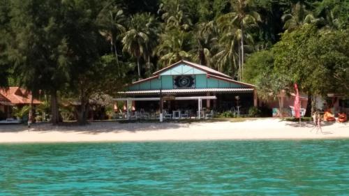 Koh Ngai Kaimuk Thong Resort