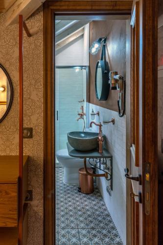 Villa Virginia Hotel – Voutyro, AL