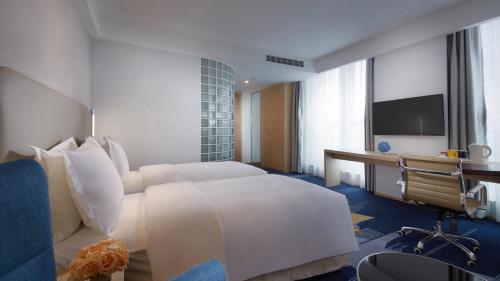 Holiday Inn Express - Qingdao West Coast, an IHG Hotel