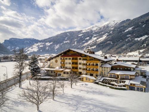 Ferienhotel Sonnenhof - Hotel - Zell am Ziller