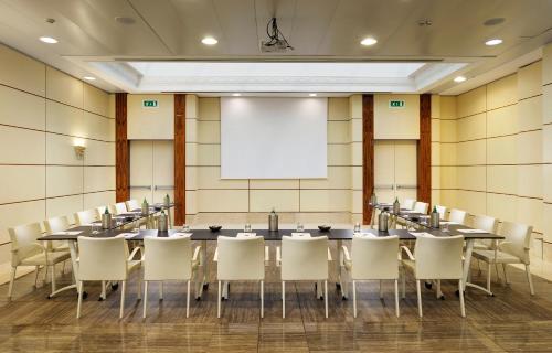 UNAHOTELS Decò Roma - image 9