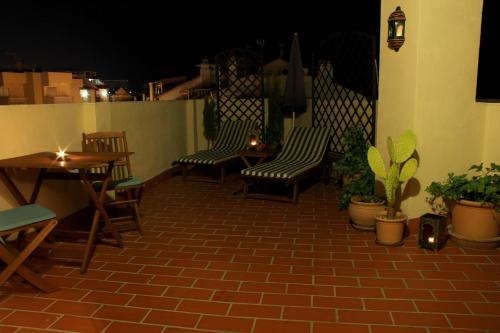 Studio with Terrace image 8