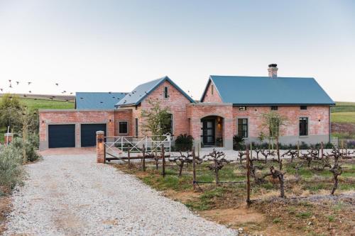 Vineyard Views Country House