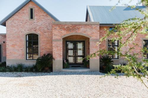 Vineyard Views Country House