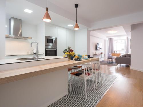 Centrico apartamento 2 dorm